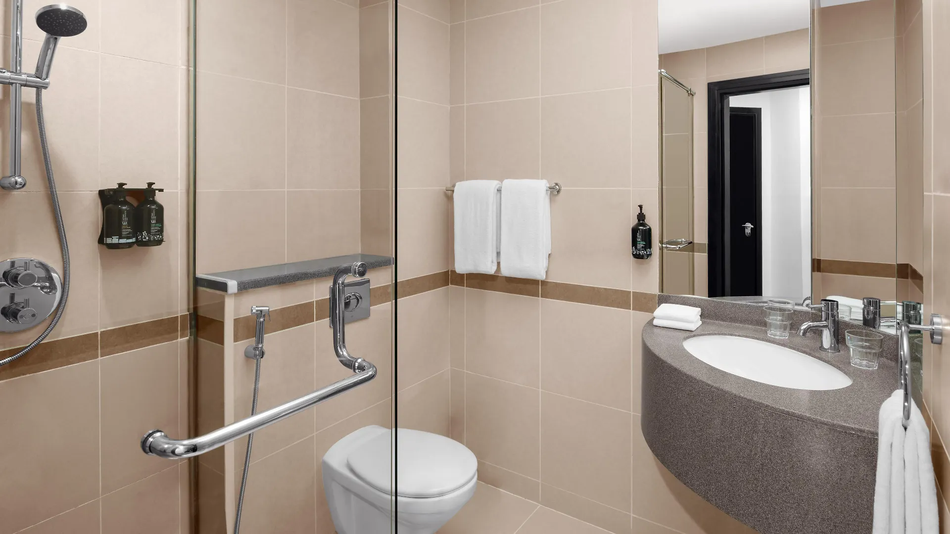 Hotel Holiday Inn Express Dubai Safa Park By Ihg