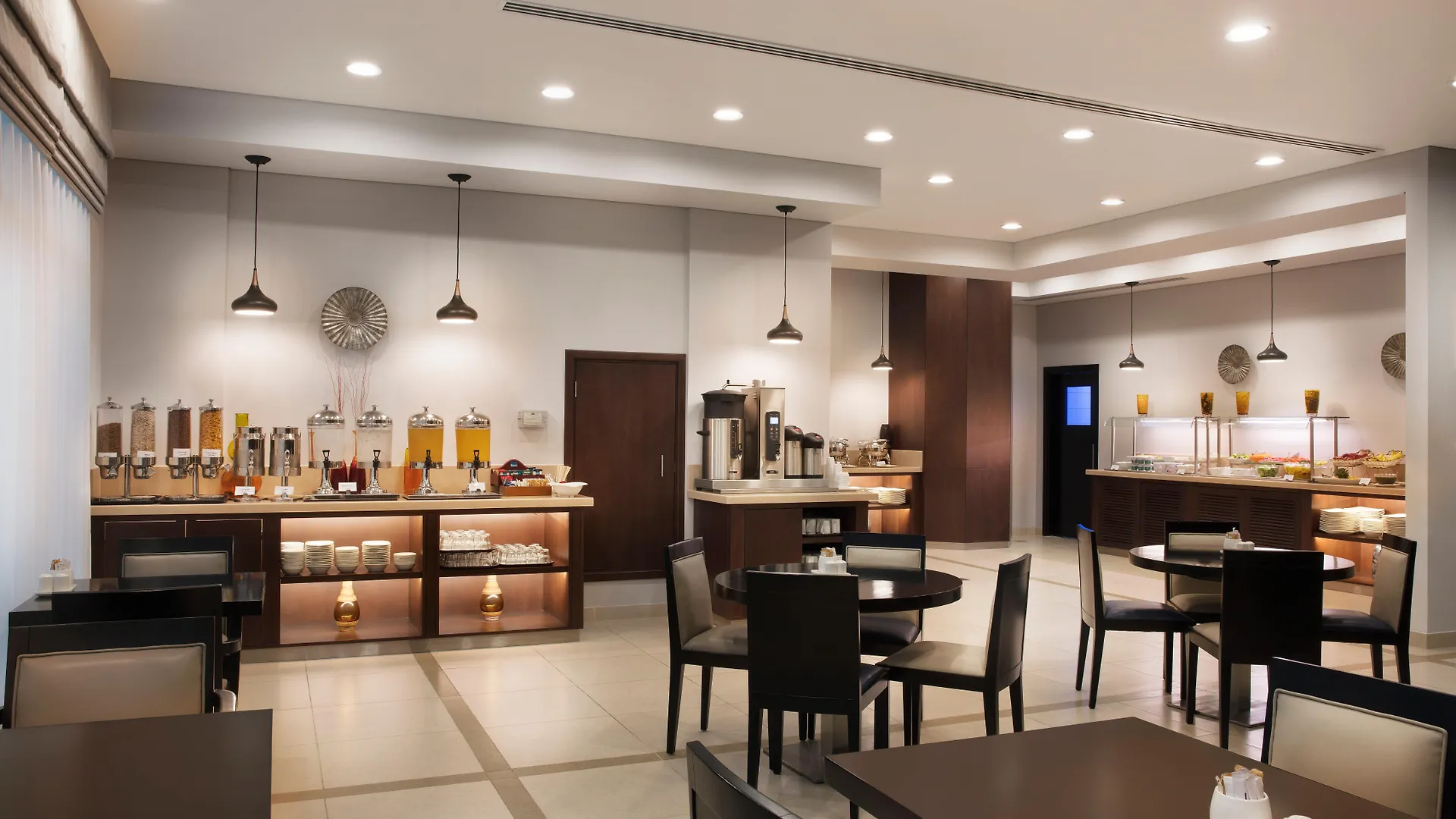 Hotel Holiday Inn Express Dubai Safa Park By Ihg