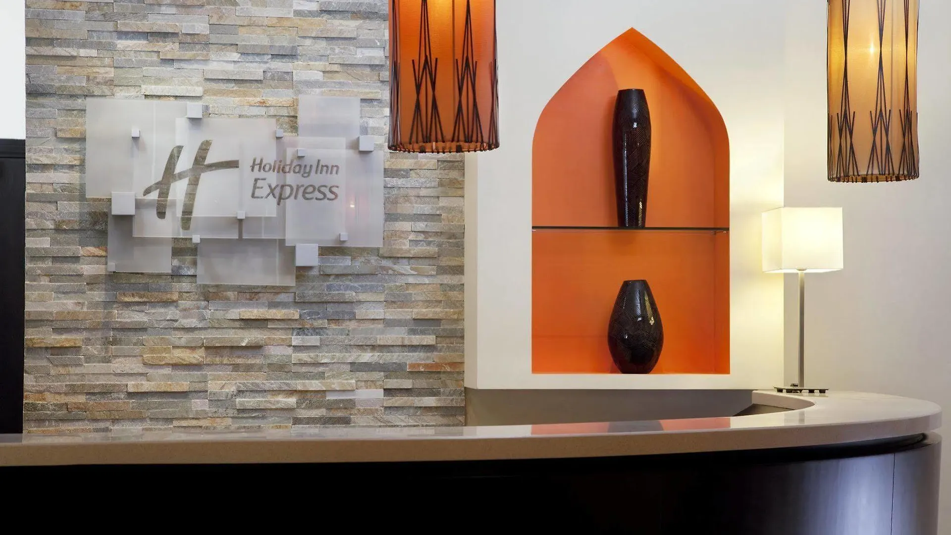 Holiday Inn Express Dubai Safa Park By Ihg Hotel