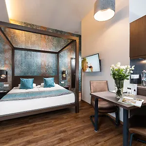 **** Hotel Opera Garden & Ungarn