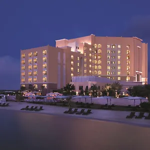 Traders Hotel, מלון אבו דאבי